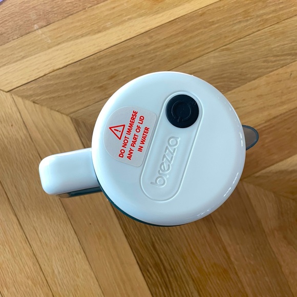 Baby Brezza Mixing Pitcher - Picture 2 of 3
